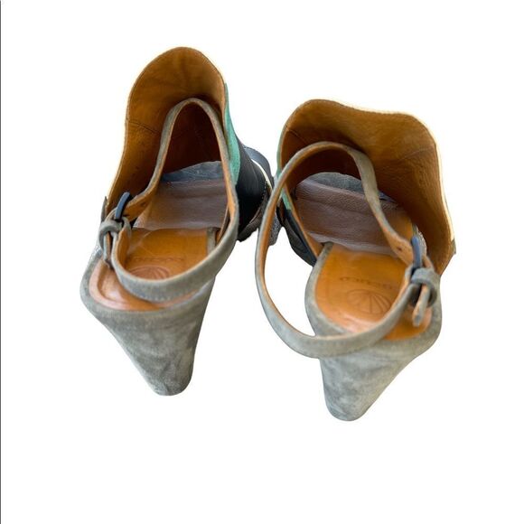 Coclico Women's Jordy Wedge Sandals - Picture 9 of 13